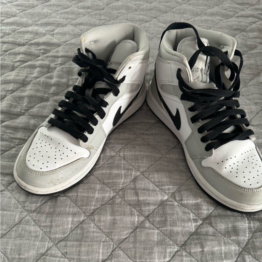 Nike air Jordan’s 1 size women’s 7